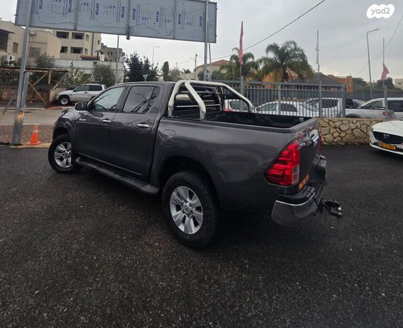 טויוטה היילקס