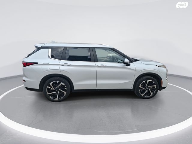 מיצובישי אאוטלנדר