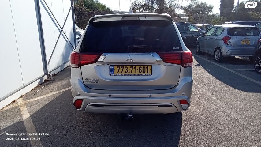 מודעת רכב מיצובישי אאוטלנדר 2