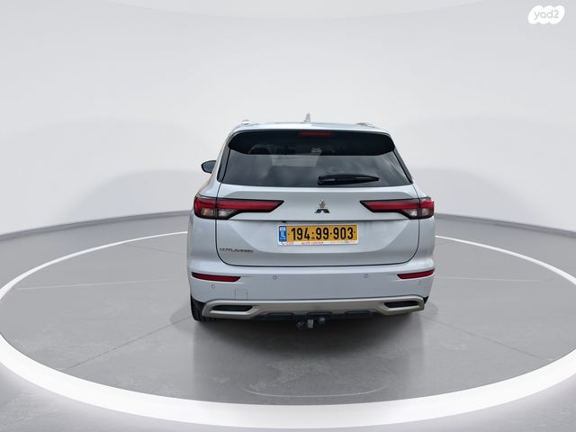 מיצובישי אאוטלנדר