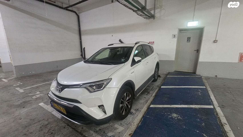טויוטה RAV4