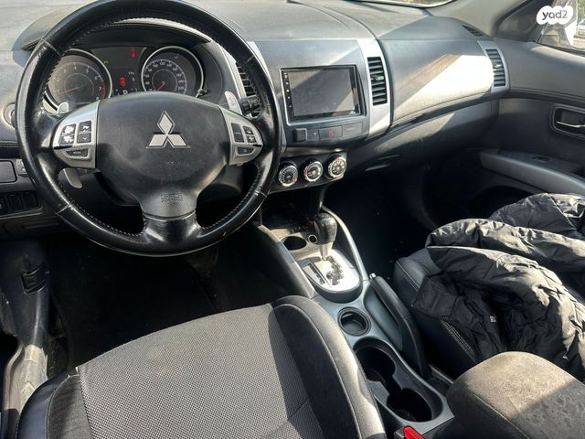 מיצובישי אאוטלנדר