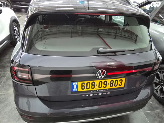 מודעת רכב פולקסווגן T-קרוס