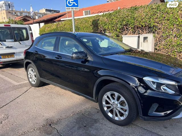 מרצדס-בנץ GLA