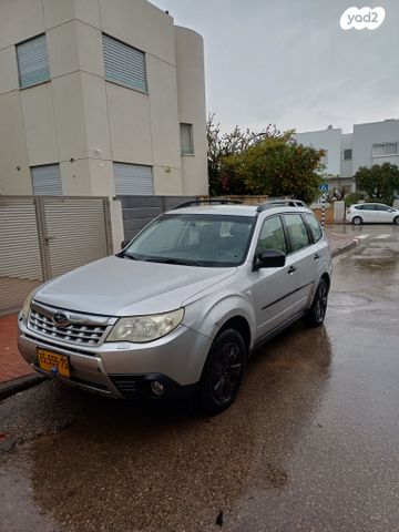 סובארו פורסטר