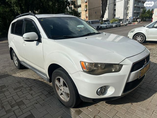 מיצובישי אאוטלנדר