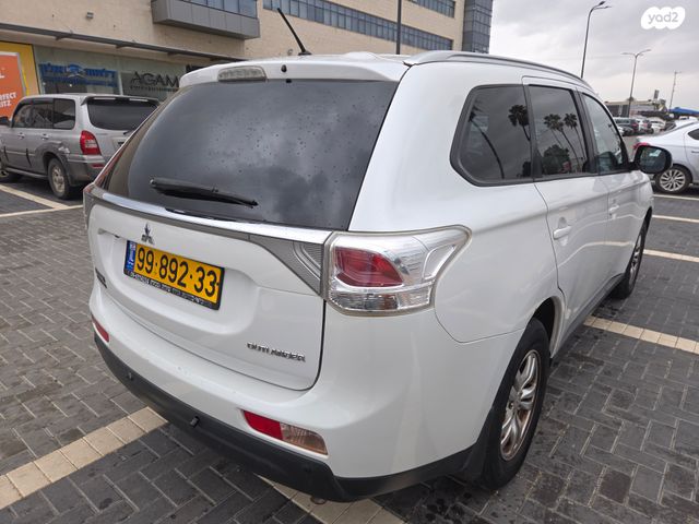 מיצובישי אאוטלנדר