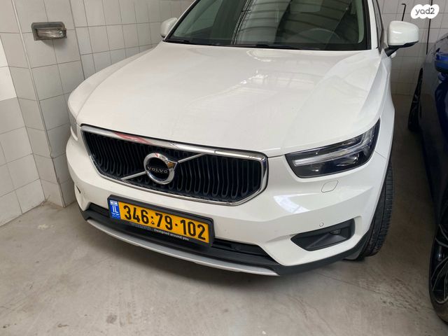 מודעת רכב וולוו XC40