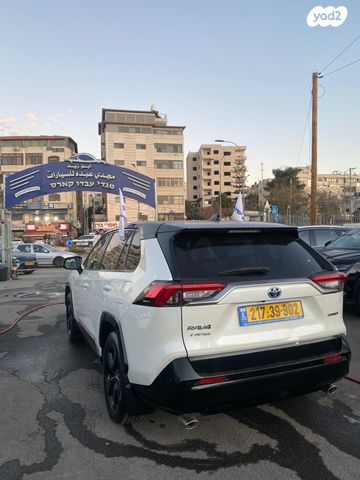 טויוטה RAV4