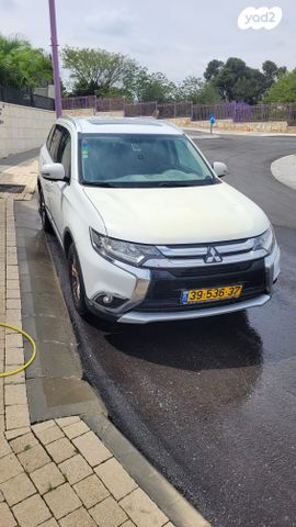 מיצובישי אאוטלנדר