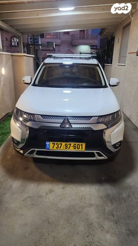 מיצובישי אאוטלנדר