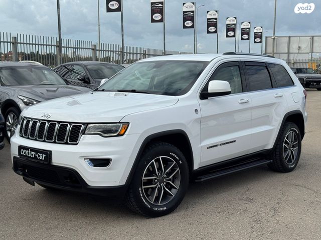 מודעת רכב ג'יפ גרנד צ'ירוקי