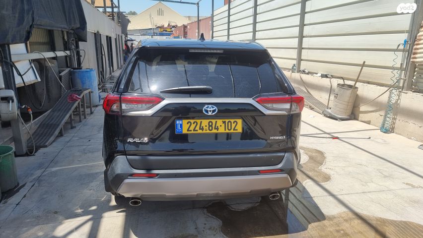 טויוטה RAV4