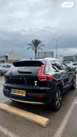 וולוו XC40