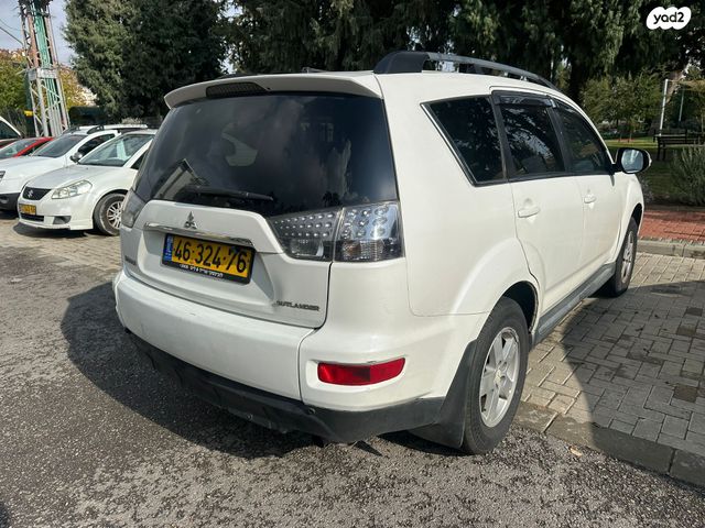 מיצובישי אאוטלנדר