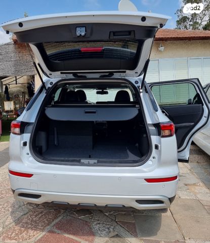 מיצובישי אאוטלנדר