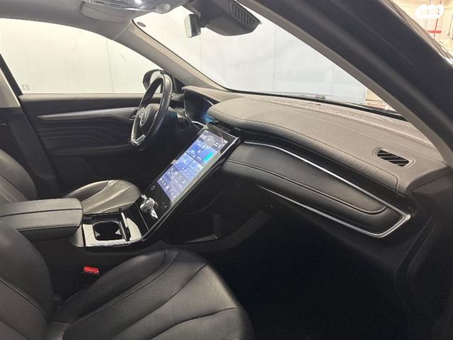 אם ג'י מארוול R