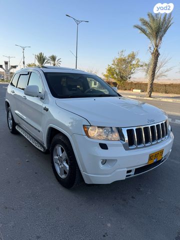 מודעת רכב ג'יפ גרנד צ'ירוקי