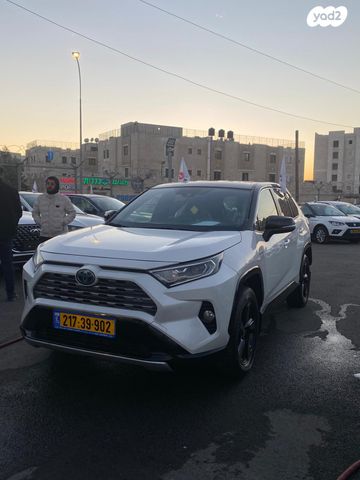 מודעת רכב טויוטה RAV4