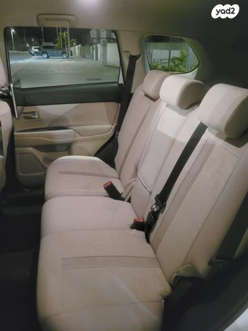 מיצובישי אאוטלנדר