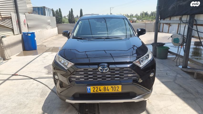טויוטה RAV4