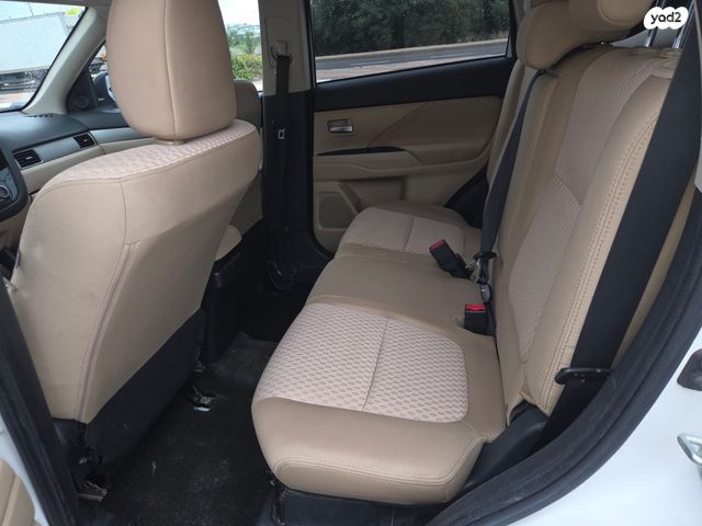 מיצובישי אאוטלנדר