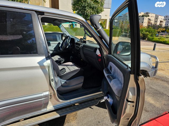 טויוטה לנד קרוזר