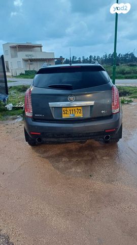 קאדילק SRX
