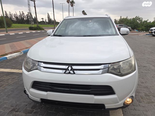 מיצובישי אאוטלנדר