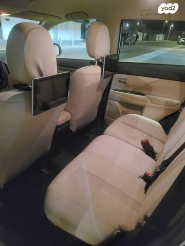 מיצובישי אאוטלנדר