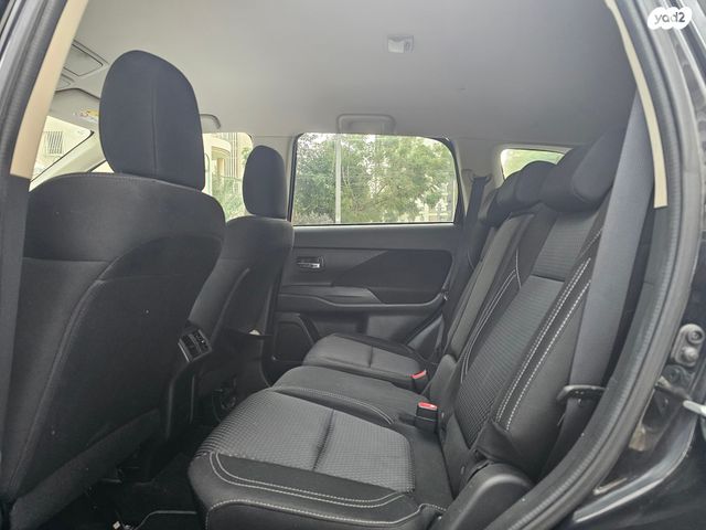 מיצובישי אאוטלנדר