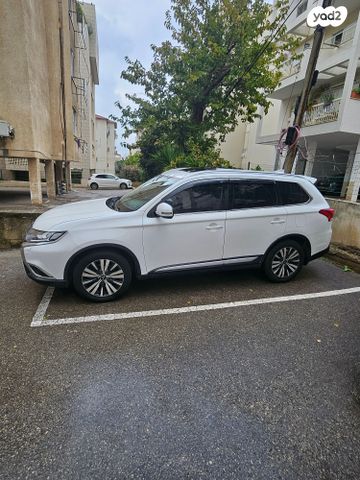 מיצובישי אאוטלנדר