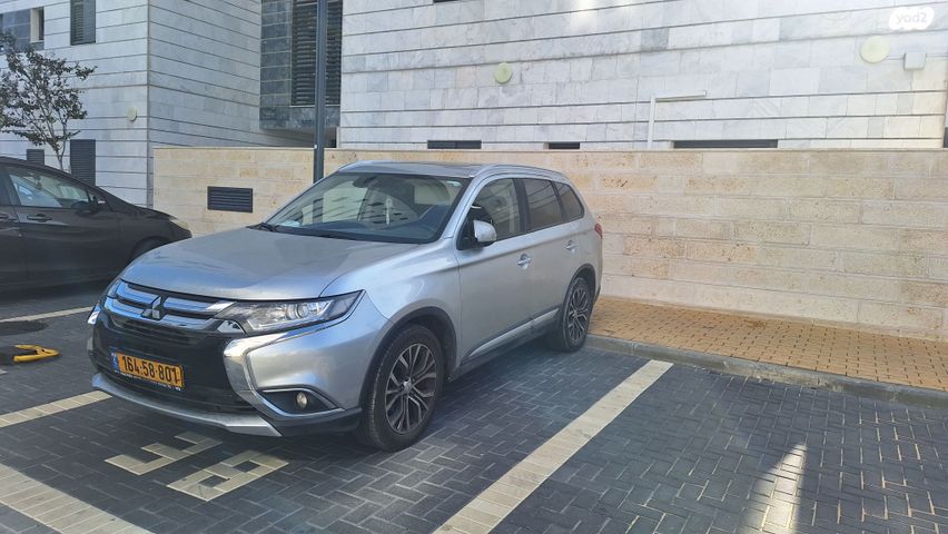 מיצובישי אאוטלנדר