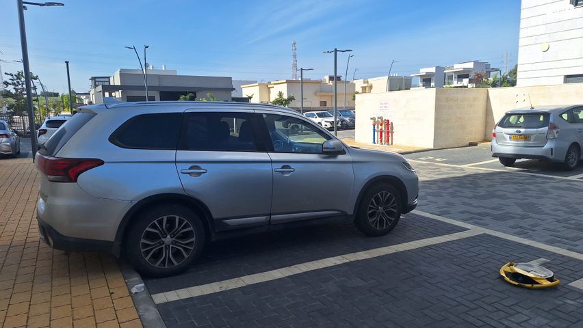 מודעת רכב מיצובישי אאוטלנדר