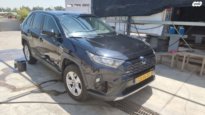 טויוטה RAV4