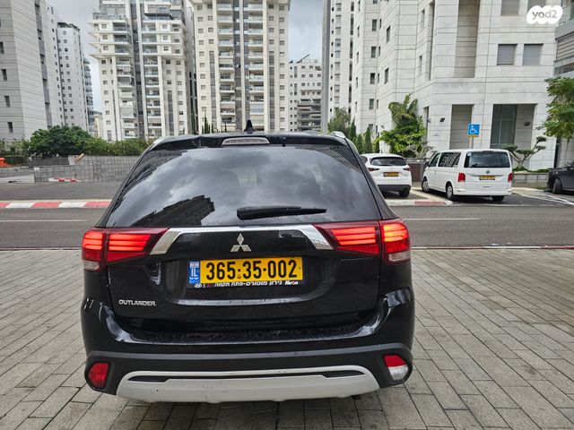 מיצובישי אאוטלנדר