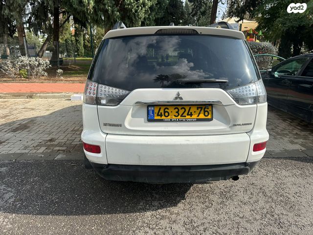 מיצובישי אאוטלנדר