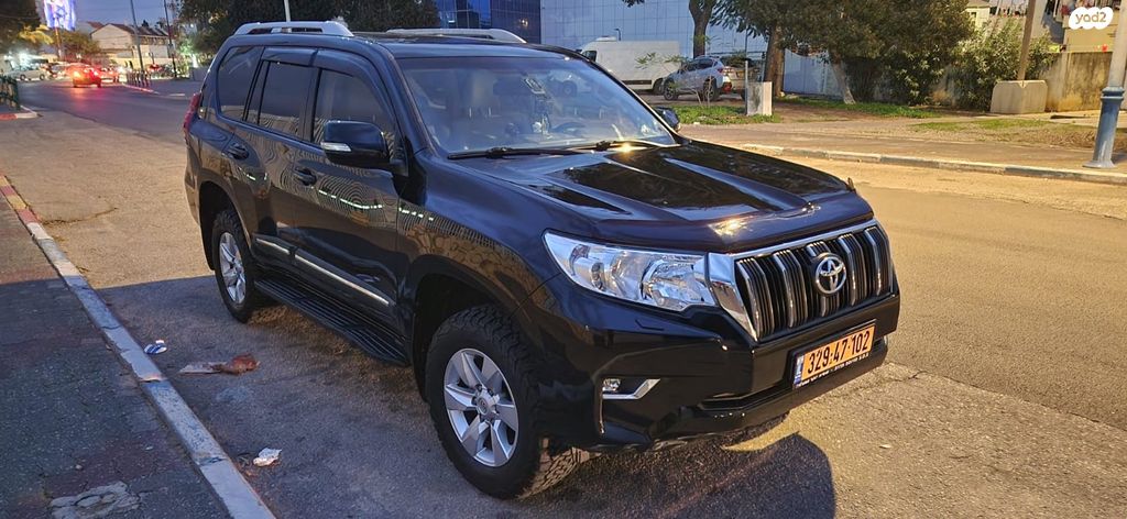 מודעת רכב טויוטה לנד קרוזר