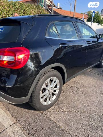 מרצדס-בנץ GLA