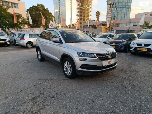 מודעת רכב סקודה קארוק