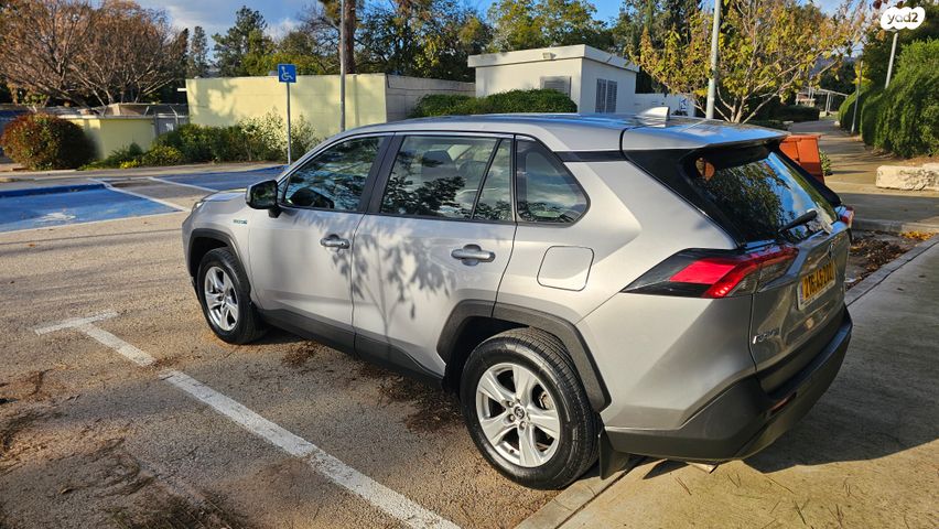 מודעת רכב טויוטה RAV4