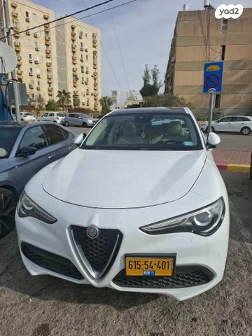 מודעת רכב אלפא רומיאו סטלביו