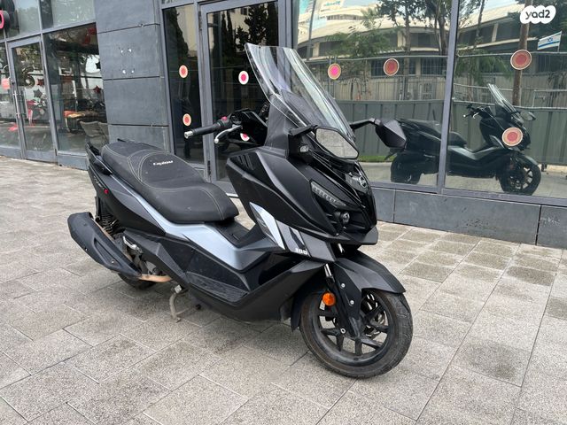 סאן יאנג קרוזים 300 אלפא