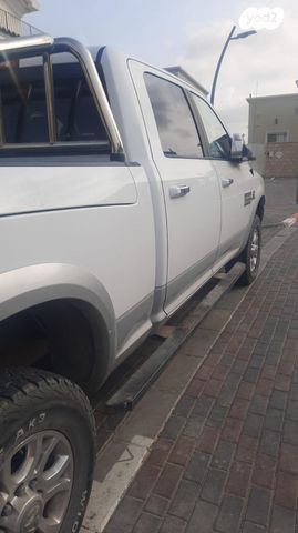 מודעת רכב דודג'