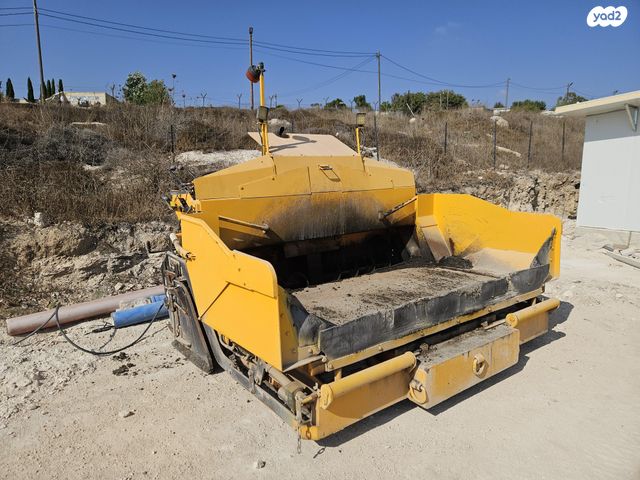 מודעת רכב מקרצפת כביש