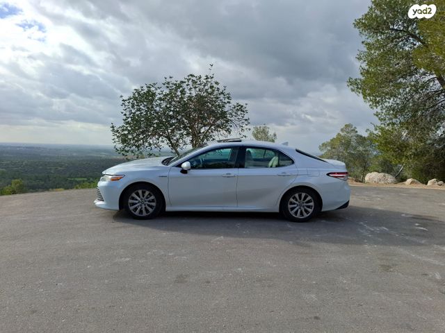 מודעת רכב טויוטה קאמרי 1