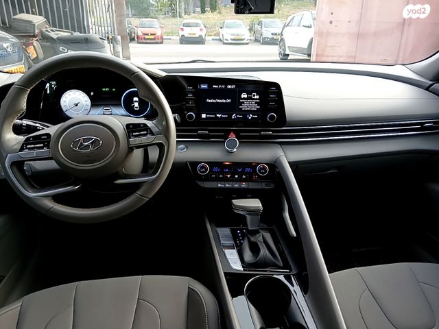 יונדאי אלנטרה