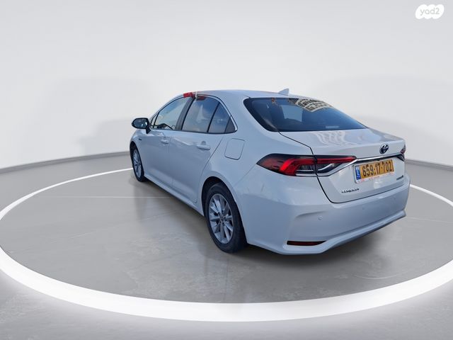 טויוטה קורולה