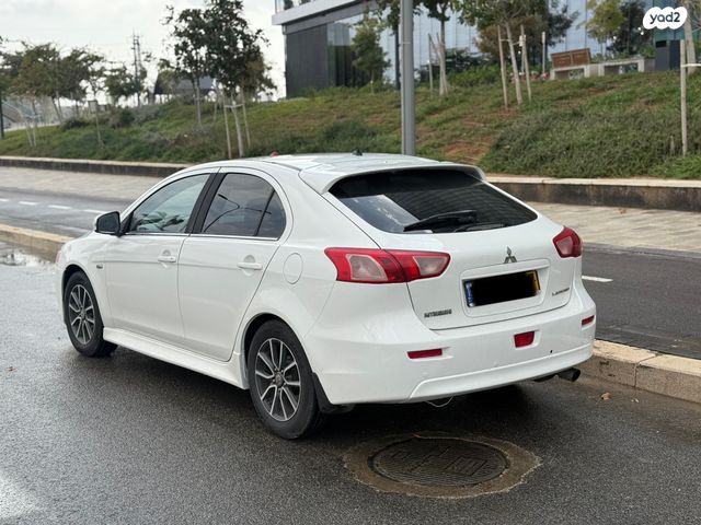 מודעת רכב מיצובישי לנסר