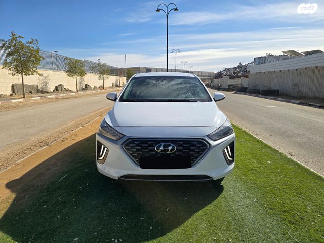 יונדאי איוניק